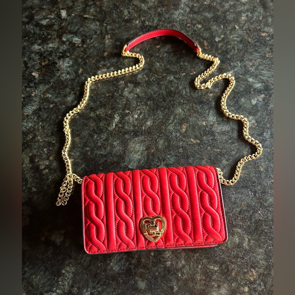 Lauren Ralph Lauren quilted turn lock tech case clutch authentic LRL Martin red